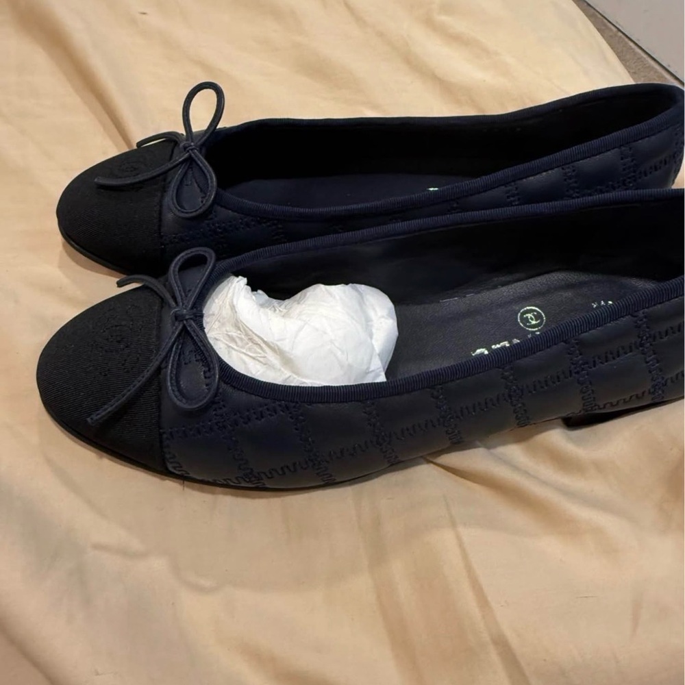 Chanel Navy Quilted Bow Cap-Toe Ballet Flats - Picture 2 of 4